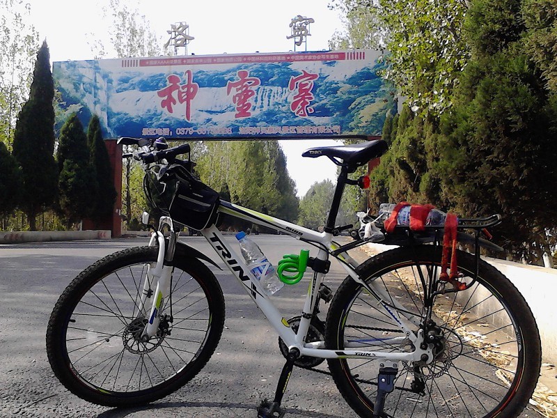 處理9成新山地車一輛 處理9成新山地車一輛