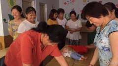月嫂、育嬰師、保姆、鐘點(diǎn)工、護(hù)工。家政就找愛子緣
