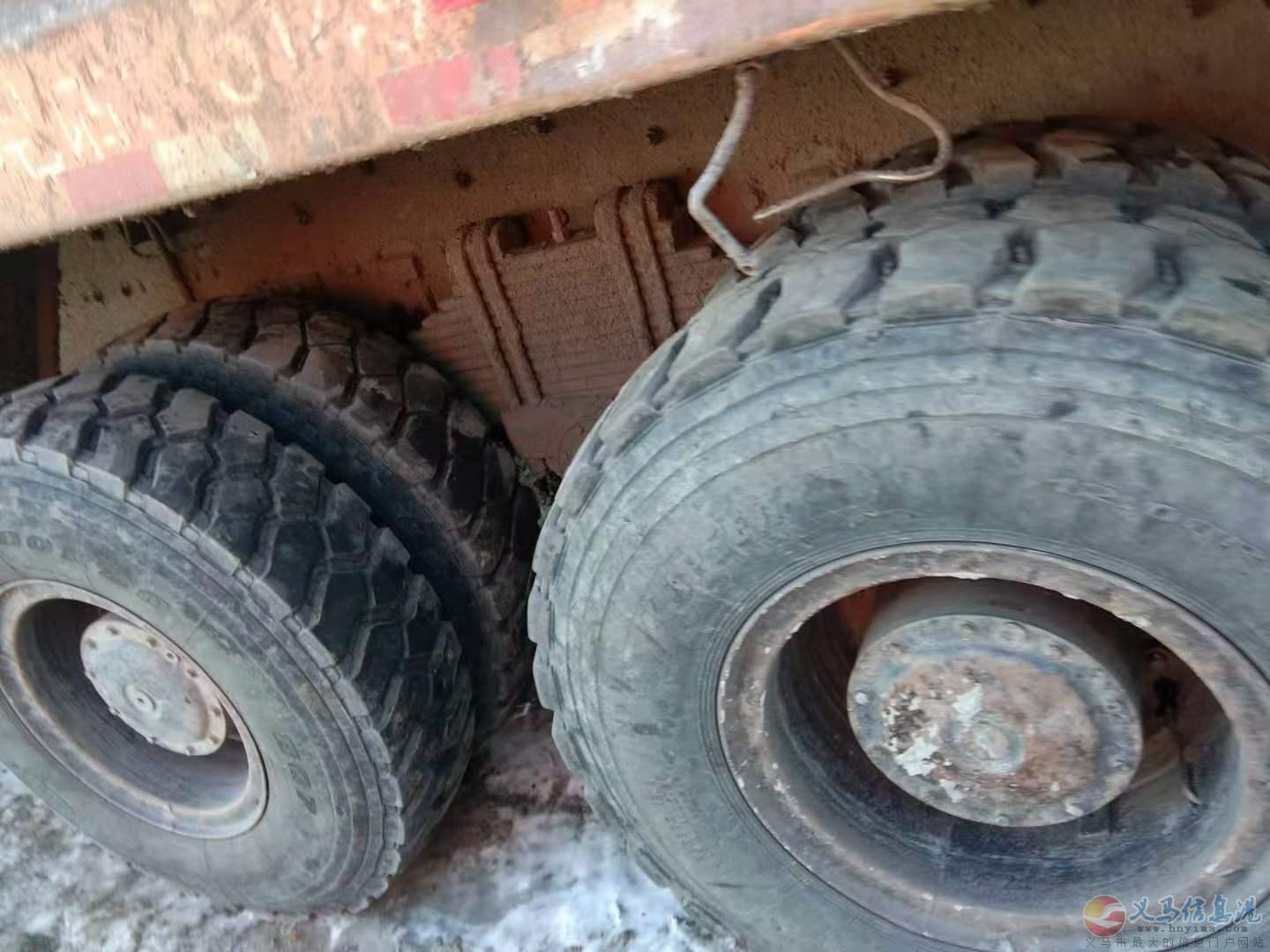16年北奔前二后八工程自卸車海沃油缸 16年北奔前二后八工程自卸車海沃油缸