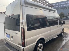 招木工師傅、房車改裝學(xué)徒工