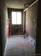 毛溝苗元社區(qū)3樓三室二廳毛坯住房一套（水電暖齊全）誠意出售