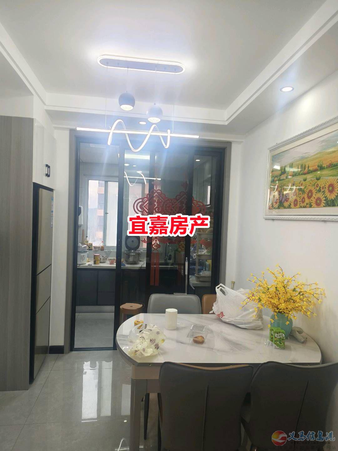 精裝電梯觀景房 140平3室2廳 燃暖齊全 34.8萬拎包住 精裝電梯觀景房 140平3室2廳 燃暖齊全 34.8萬拎包住